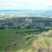 Blick auf Edinburgh vom Arthurs Seat aus